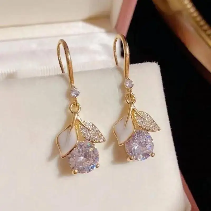 

Korean Fashion Crystal Leaf Drop Earrings For Women Jewelry 2025 Trending New Luxury Zircon Women's Earrings Accessories Brincos