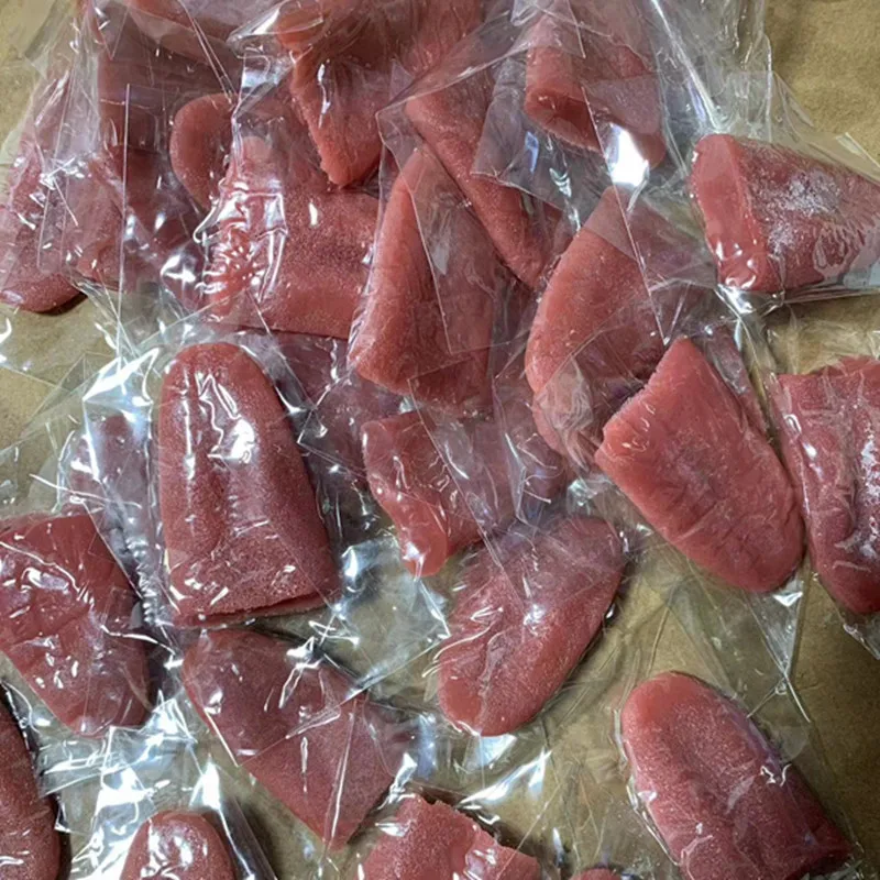 Lengua falsa de silicona para Halloween, juguete inofensivo, realista, truco de magia, broma Horrible, lengua estirable, fiesta