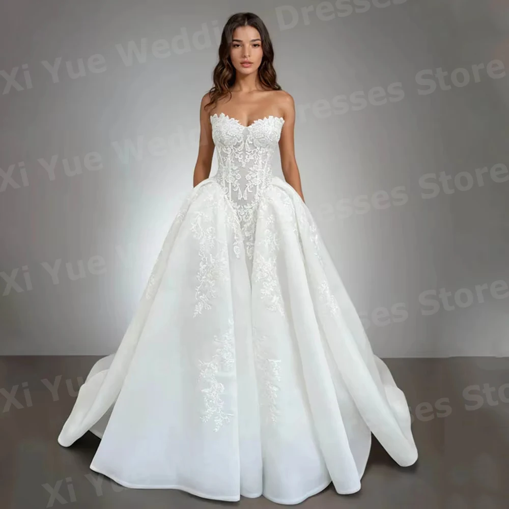 Elegante A-Linie Brautkleider mit herzförmigen Spitzenapplikationen für Damen, Vestido De Novia, Brautkleider, rückenfrei, maßgeschneiderte Robe De Mariée