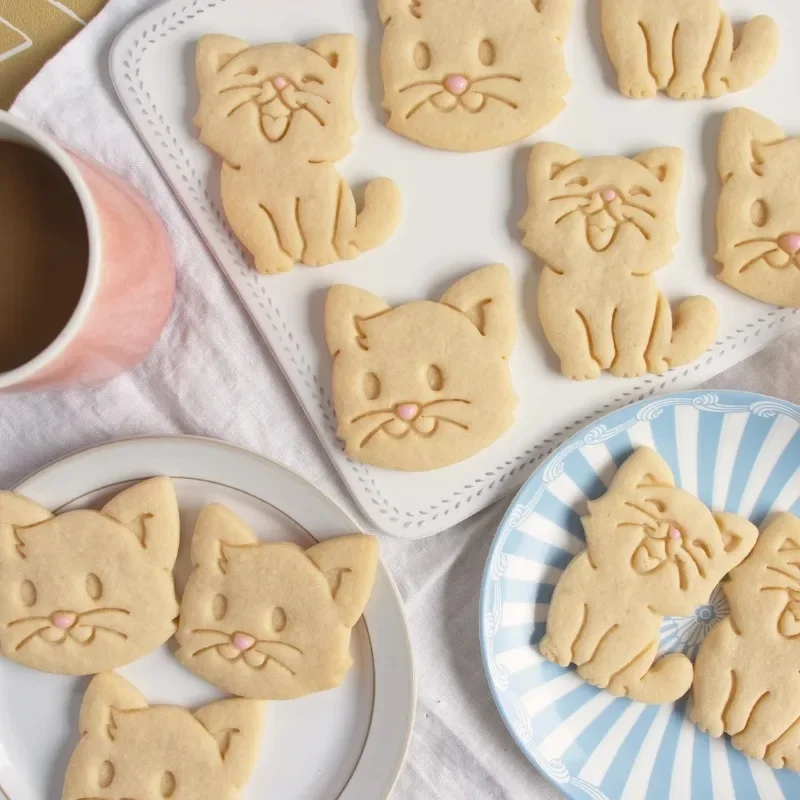 Cute Pet Cat Cookie Cutter and Fondant Embosser Cartoon Kitten Fondant Biscuit Baking Accessories and Tools Cakes Decorations