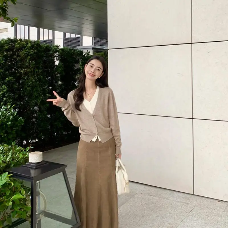 

Женский ложный двухсекционный вязаный кардиган, свитер, пуловер для девочек, корейский стиль, v-образный вырез, осенне-зимний трикотаж, тонкая свободная верхняя одежда