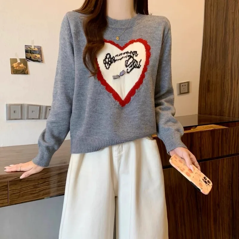 

Korean Autumn and Winter 2025 Long-sleeved New Versatile Love Sweater Pullover Loose Jacquard Sweater Round Neck Top