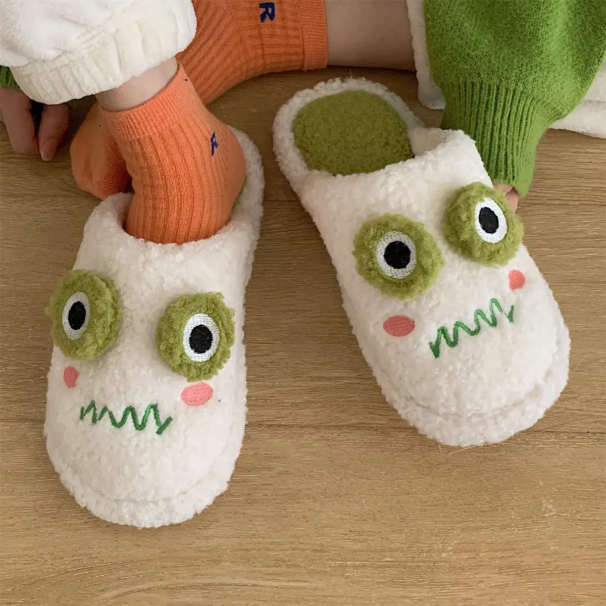 Women Faux Fur Slippers Cute Cartoon Frog Home Slipper Women Men Winter Warm Shoes Soft Plush Lovers Indoor House Floor Slides