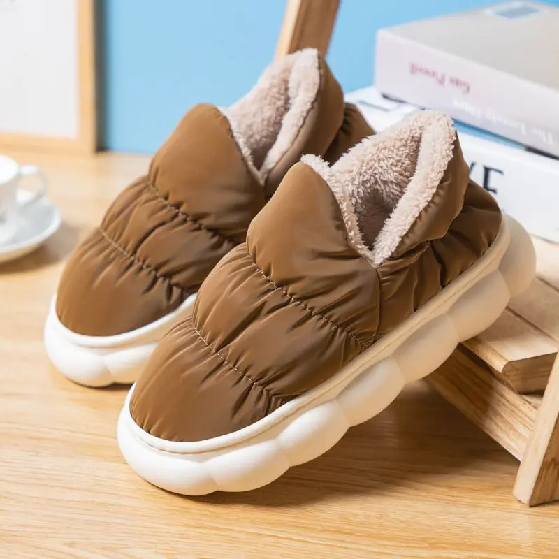 Nuevas zapatillas de algodón para otoño e invierno para mujer, calzado de casa suave con tacón cerrado, forro polar impermeable, suela gruesa, cálido malvavisco