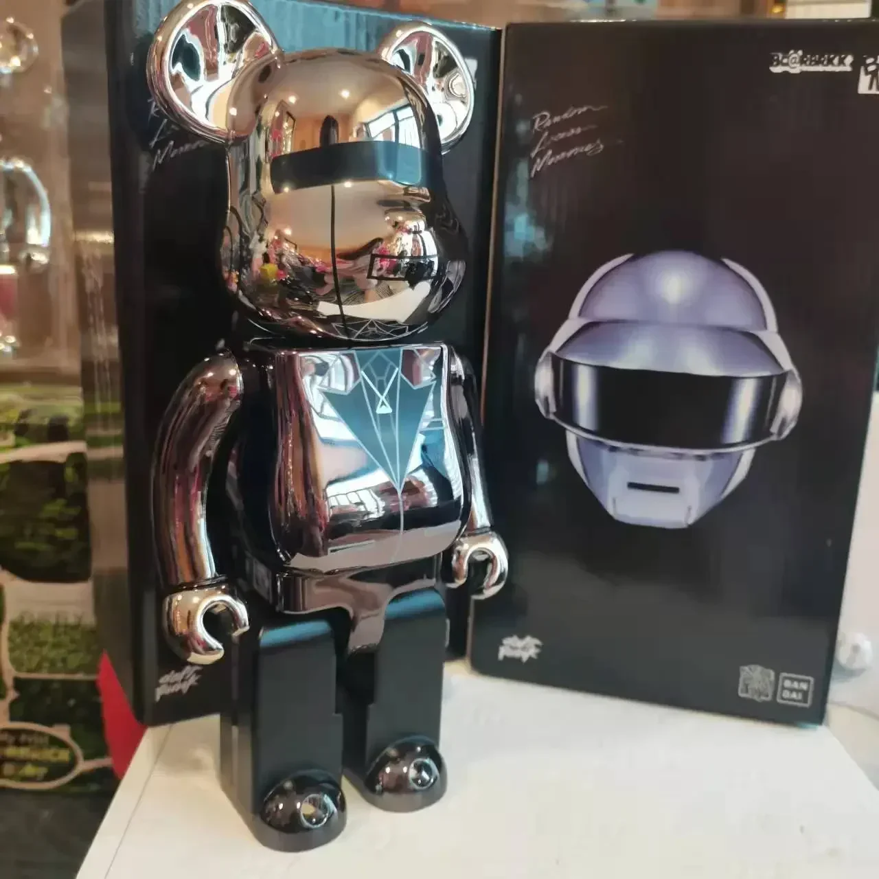 

Bearbrick Daft Punk 400, совместное яркое лицо, насилие, медведь, 3d Bearbrick, оригинальный орнамент, мрачная статуя медведя, модель украшения