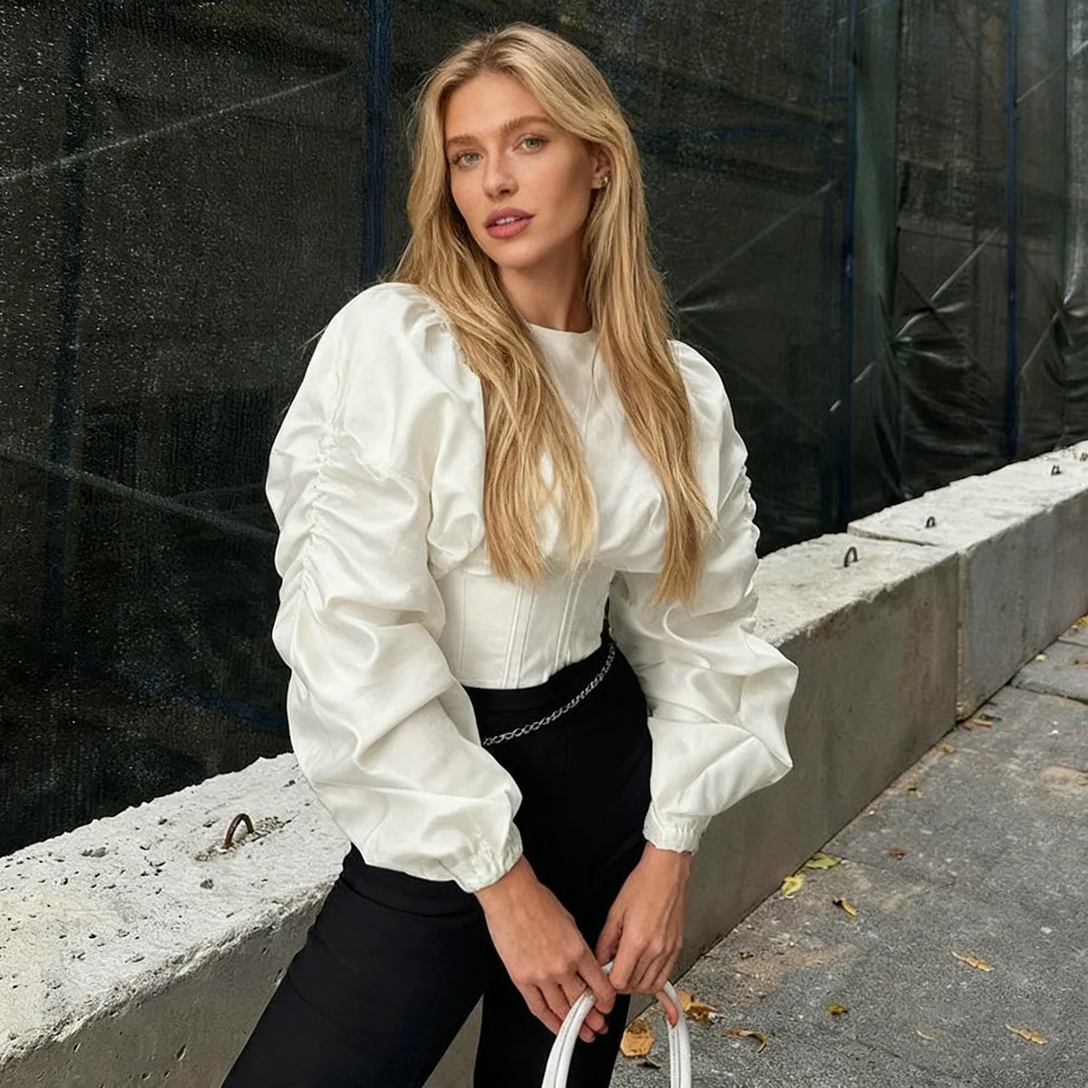 

Court-style Women's White Shirt French Fitted Waist Pleated Long Sleeves Round Neck Zip-up Blouse Shirts Street Style Cardigan