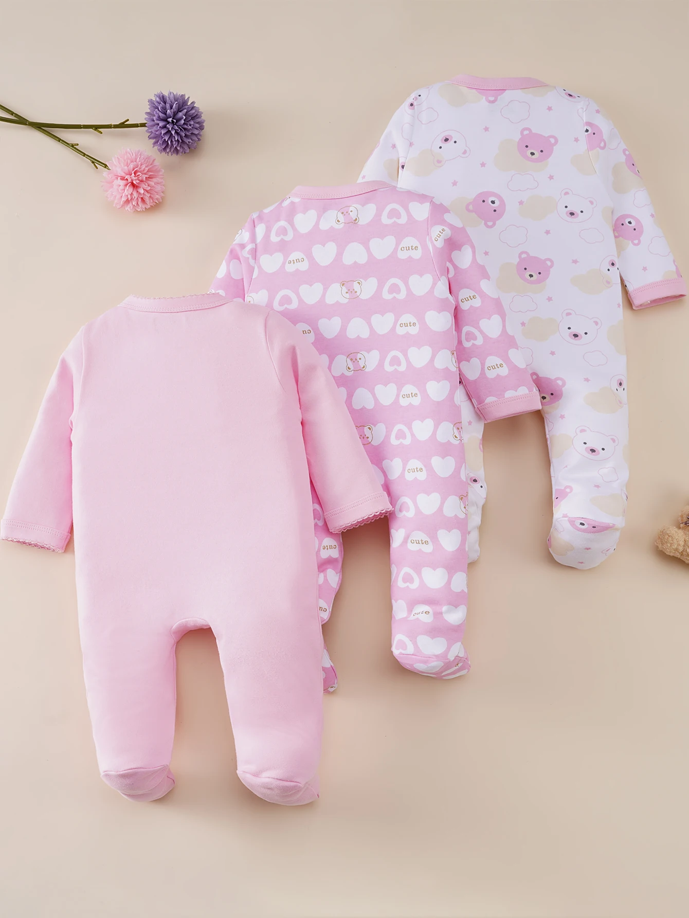 3-Piece Set of Cartoon Embroidered Patterns for Baby Girls, Comfortable and Soft Full-Wrap Romper with Long Legs, Suitable for Outdoor Wear