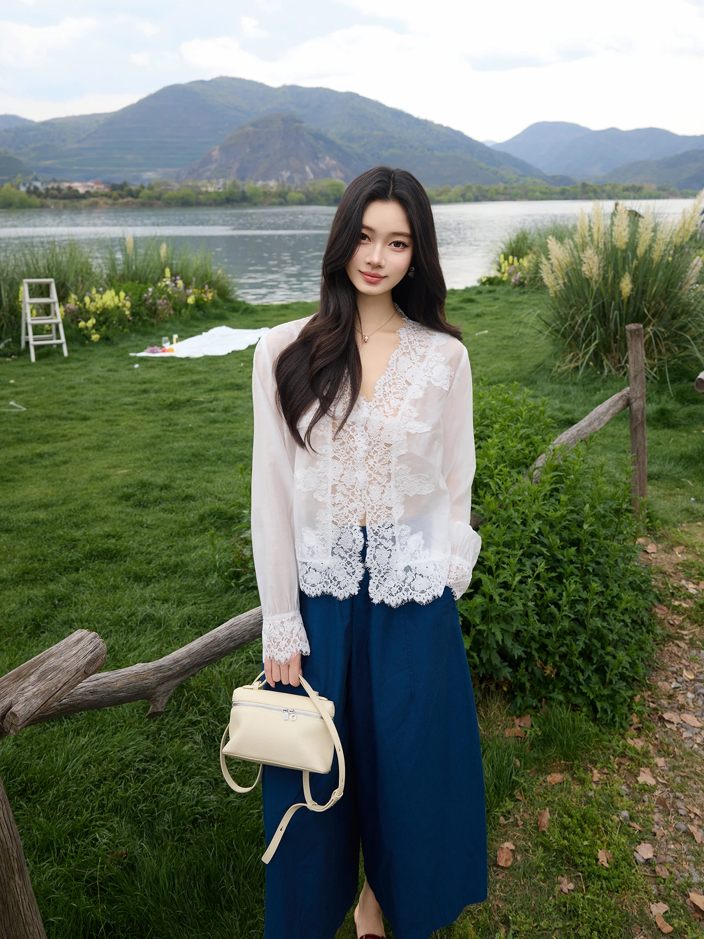 

Me White Lace Tea Break Shirt Long Sleeve Embroidered Transparent Slimming Versatile White Shirt Casual Loose Fit Women's Shirt
