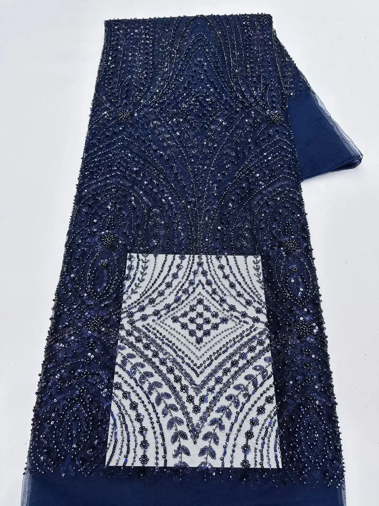 Roter Luxus-Tüll-Spitzenstoff – Embroidery Net Fabric Bewertung und Preis