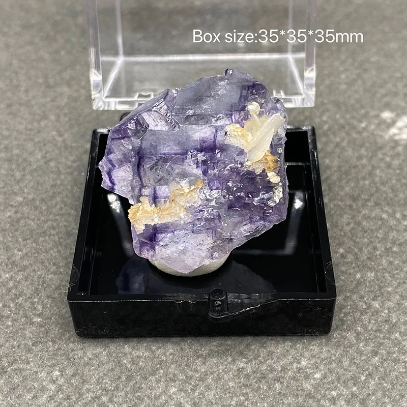 

100% natural Yaogang Fairy Fluorite mineral specimen healing crystal gem collection+Box size:35*35*35mm