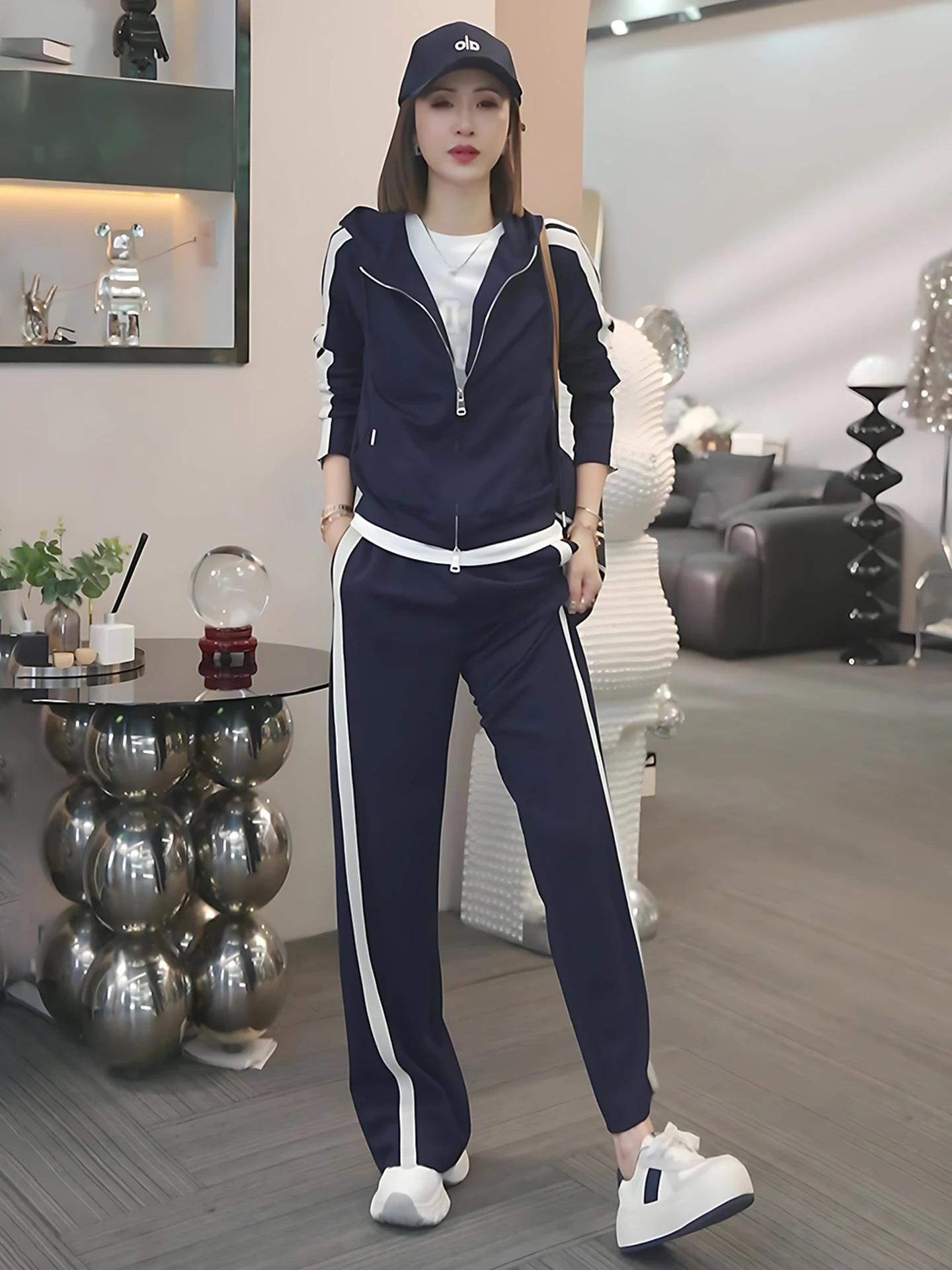 

Fashionable Casual Hooded Cardigan And High Waist Wide Leg Pants Two Piece Set for Women Autumn New Arrival La La Shang