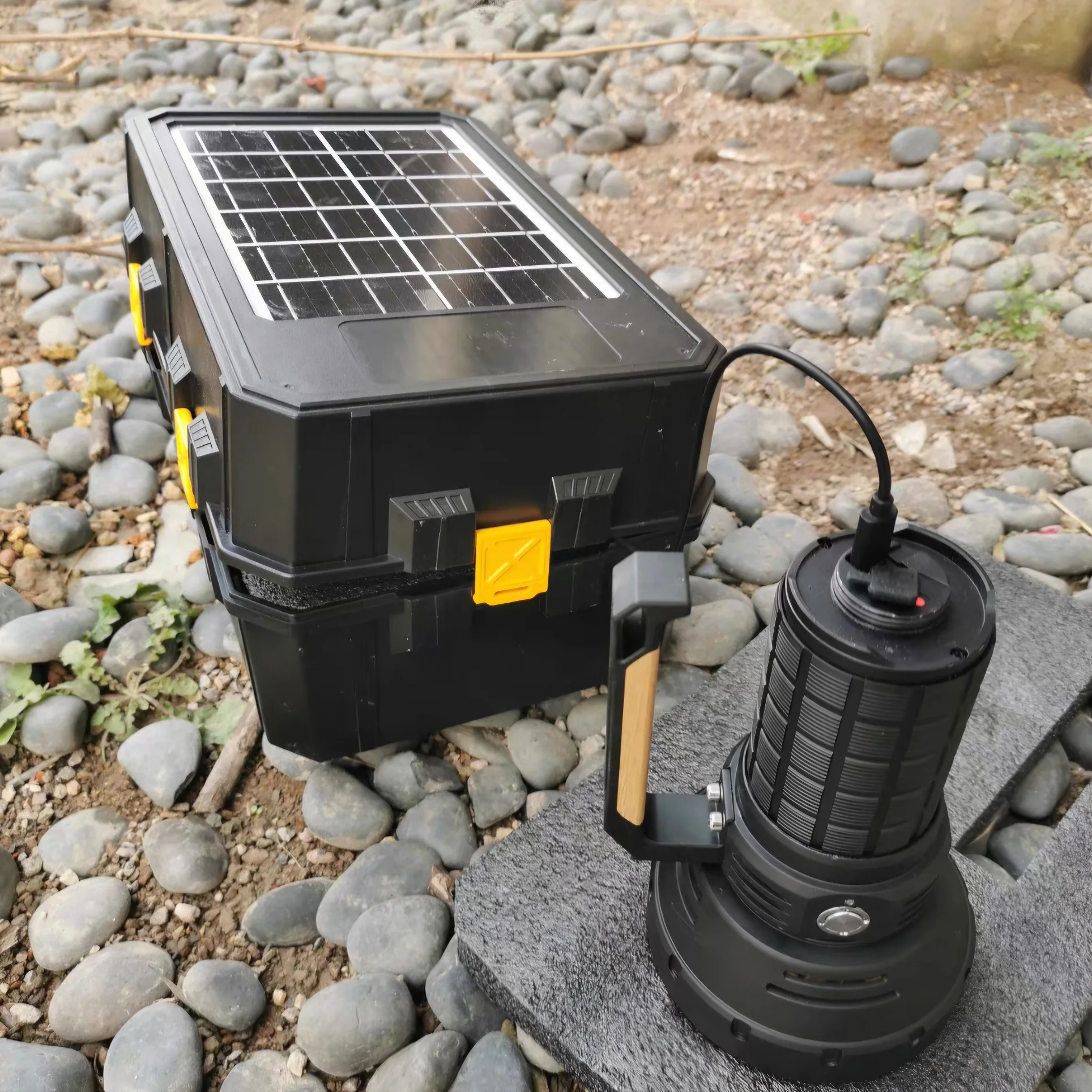 Convoy Super Bright Spotlight Rechargeable LED Flashlight 50000LM 16pcs P50 Powerful Portable Lanterns for Hiking Camping Torch