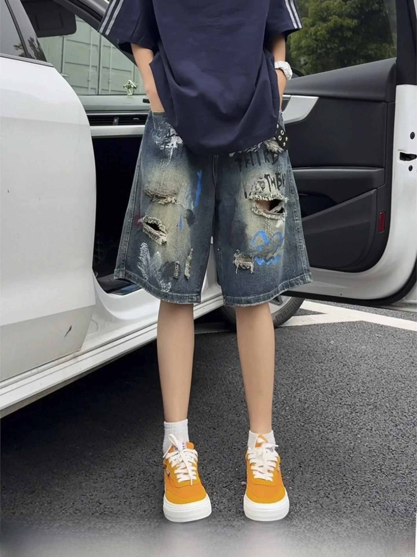 

American High Street Graffiti Spray Painted Denim Shorts Men Summer New Washed Loose Straight Cut Five-Point Pants