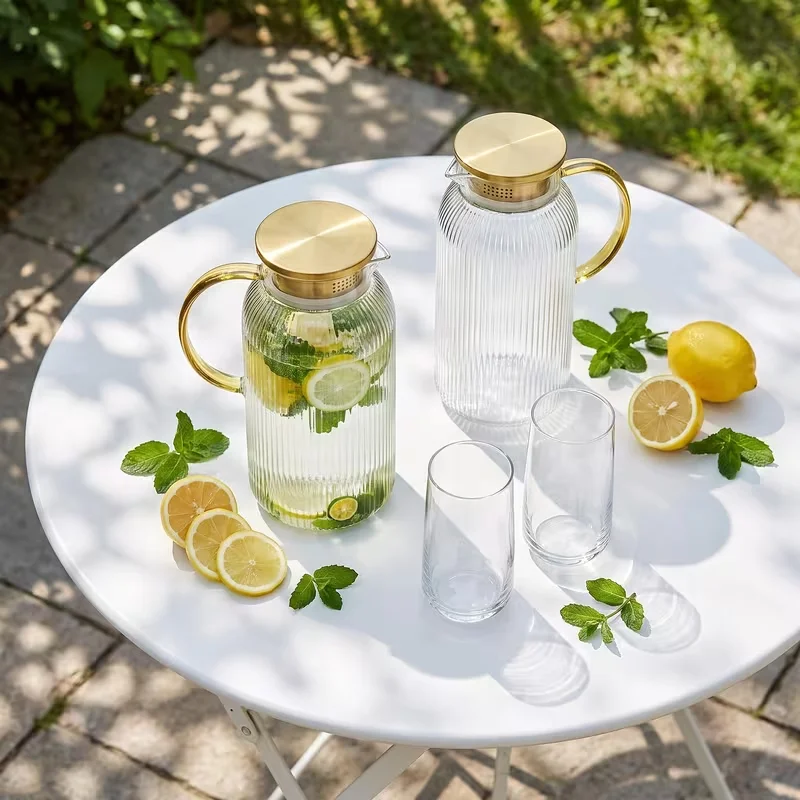 2pcs Ribbed Glass Water Pitcher +2pcs Clear Straight Tumblers Set, High Borosilicate Glass Cold Brew Carafe with Golden Filter Lid, Golden Handle, Clear Straight Tumblers for Iced Tea Lemonade Beverage