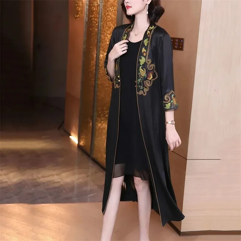 Pop Imitate Silk Coat Windbreaker 2025 Spring And Summer New Loose And Thin Embroider Mulberry Silk Long Outerwear Female Cardig