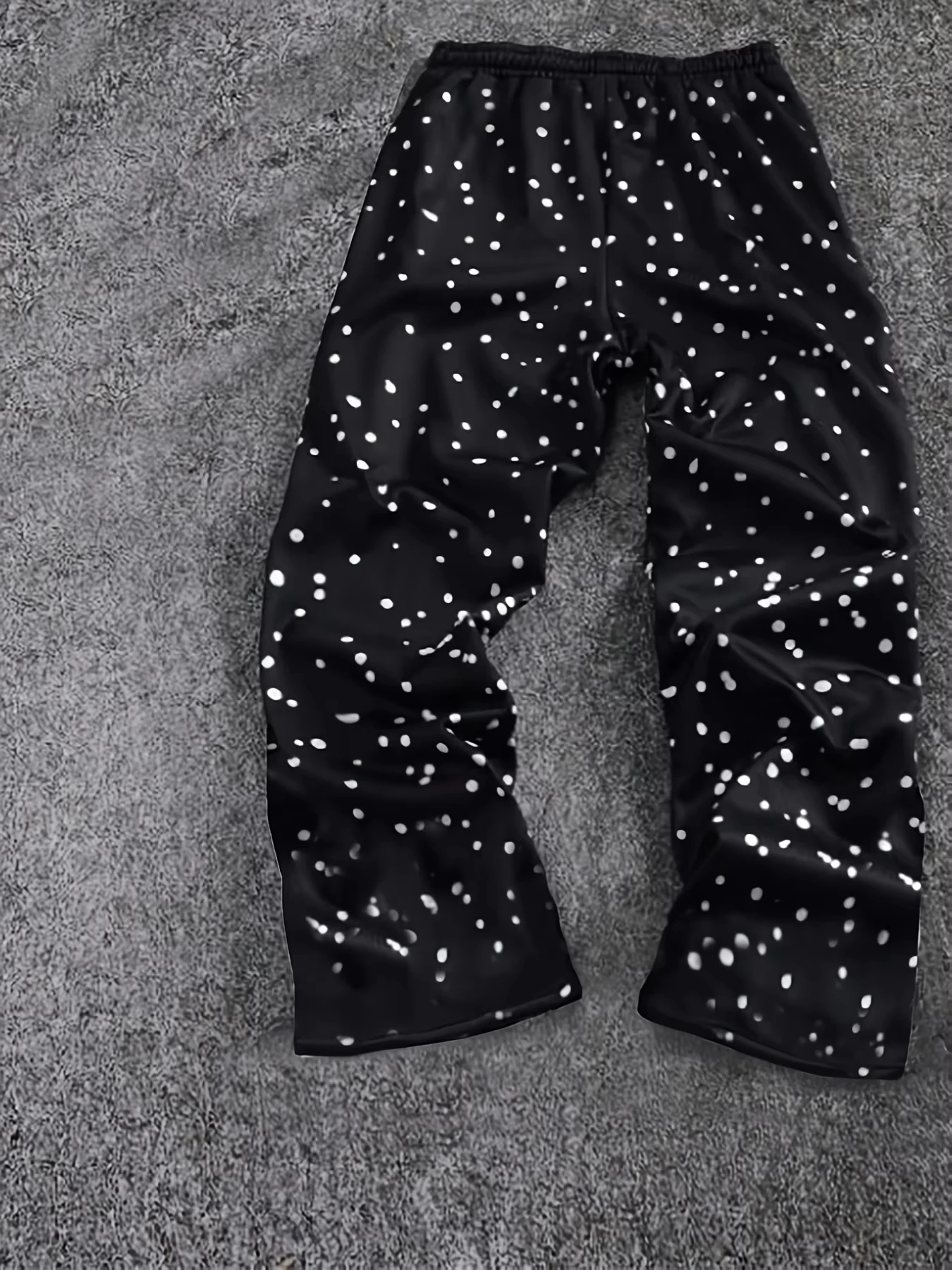 Streetwear Schlaghose Schwarz-Weiß Gepunktet mit Schriftzug-Grafik Genähte Hose mit Elastischem Bund Unisex Sommer-Unterteil – Detail 4