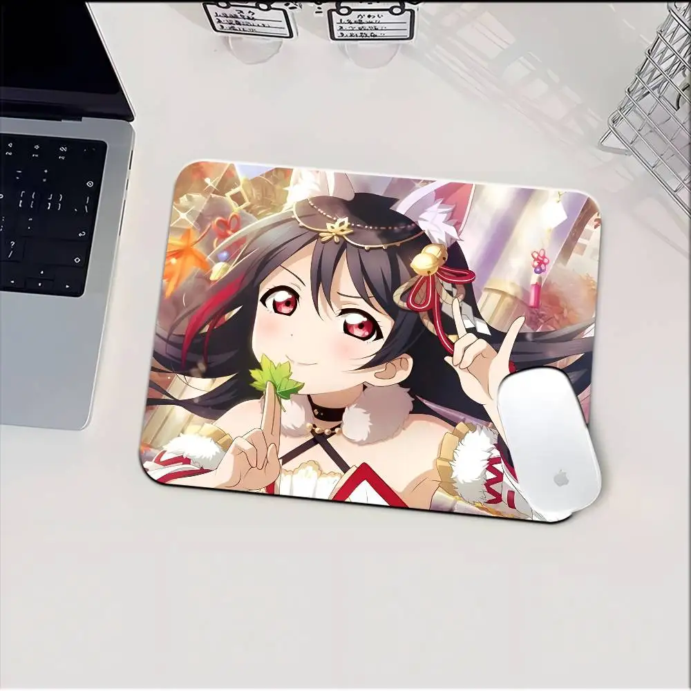 Yazawa Nico Love Live School Idol Mousepad Small LockEdge Mouse Pad For Gamers Computer Desk Pad Rectangular Anti-slip Rubber