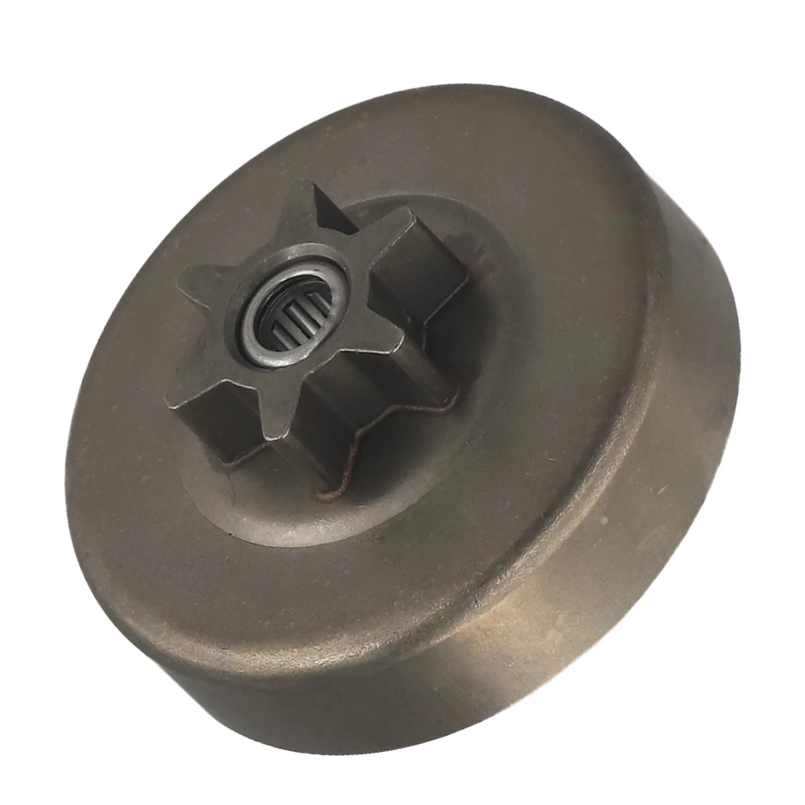 Sprocket Clutch Drum Compatible With For Poulan For Jonsered And For McCullochThe 38 Pitch Design Ensures Smooth And Efficient C
