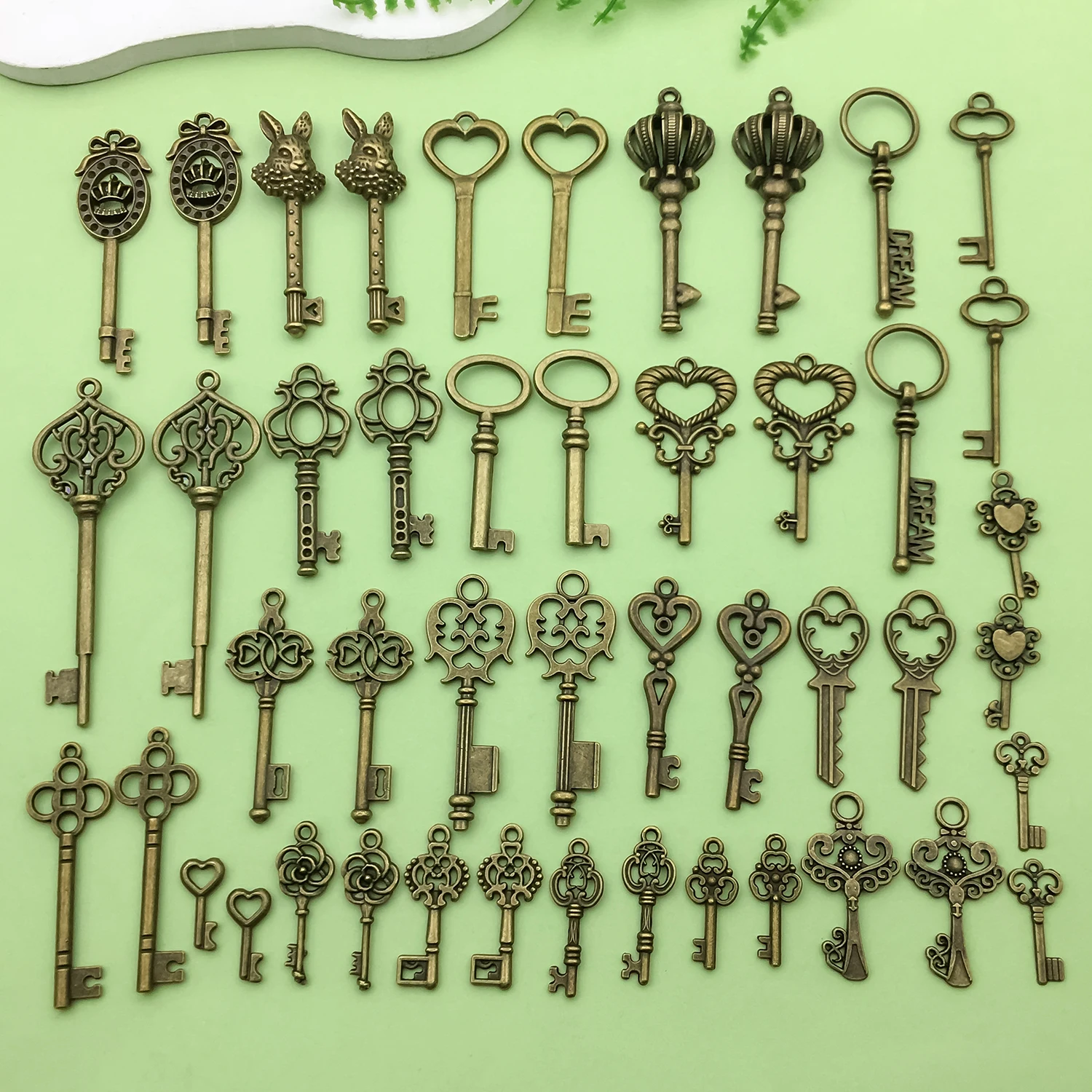 10/46 Uds. De dijes de diseño de llave Vintage, colgantes Steampunk de aleación para pulseras DIY, collares, pendientes, accesorios para hacer joyas