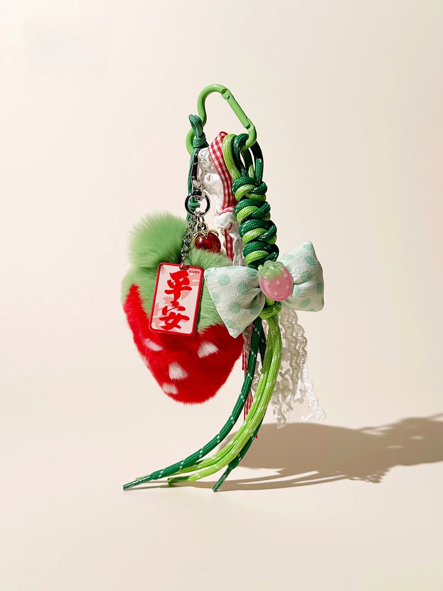 elegante-ciondolo-per-borsa-a-forma-di-fragola-decorazione-super-carina-in-peluche-di-coniglio-per-borsa-da-donna-dolce-forma-a-cartone-animato-per-l'uso-quotidiano