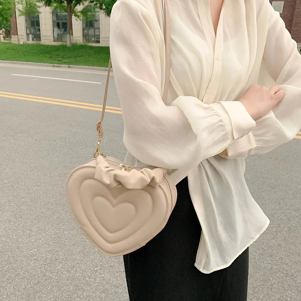 1Pcs Mode Liebe Herz Form Schulter Tasche Kleine Handtaschen Designer Umhängetaschen Für Frauen Solide Pu Leder Top Griff tasche – Detail 9