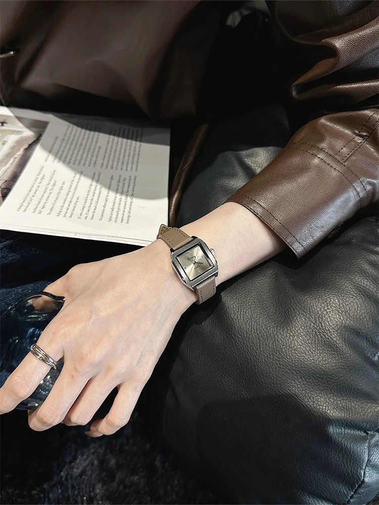 

Women's watch light luxury high-end commuting all-match retro simple square workplace leather belt ladies watch gift for women