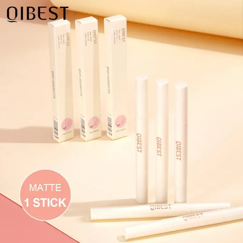 Matita per rossetto cosmetico rosso 2 in 1 impermeabile a lunga durata Matita per labbra idratante rossa sexy Cosmetici rossi Contorno Tinta opaca