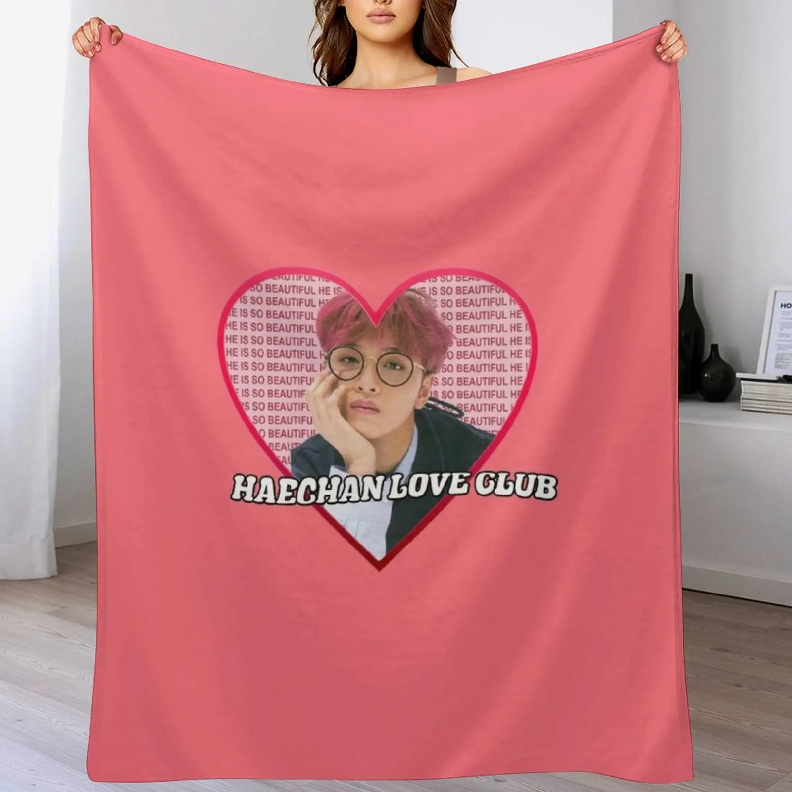 HAECHAN love club Throw Blanket