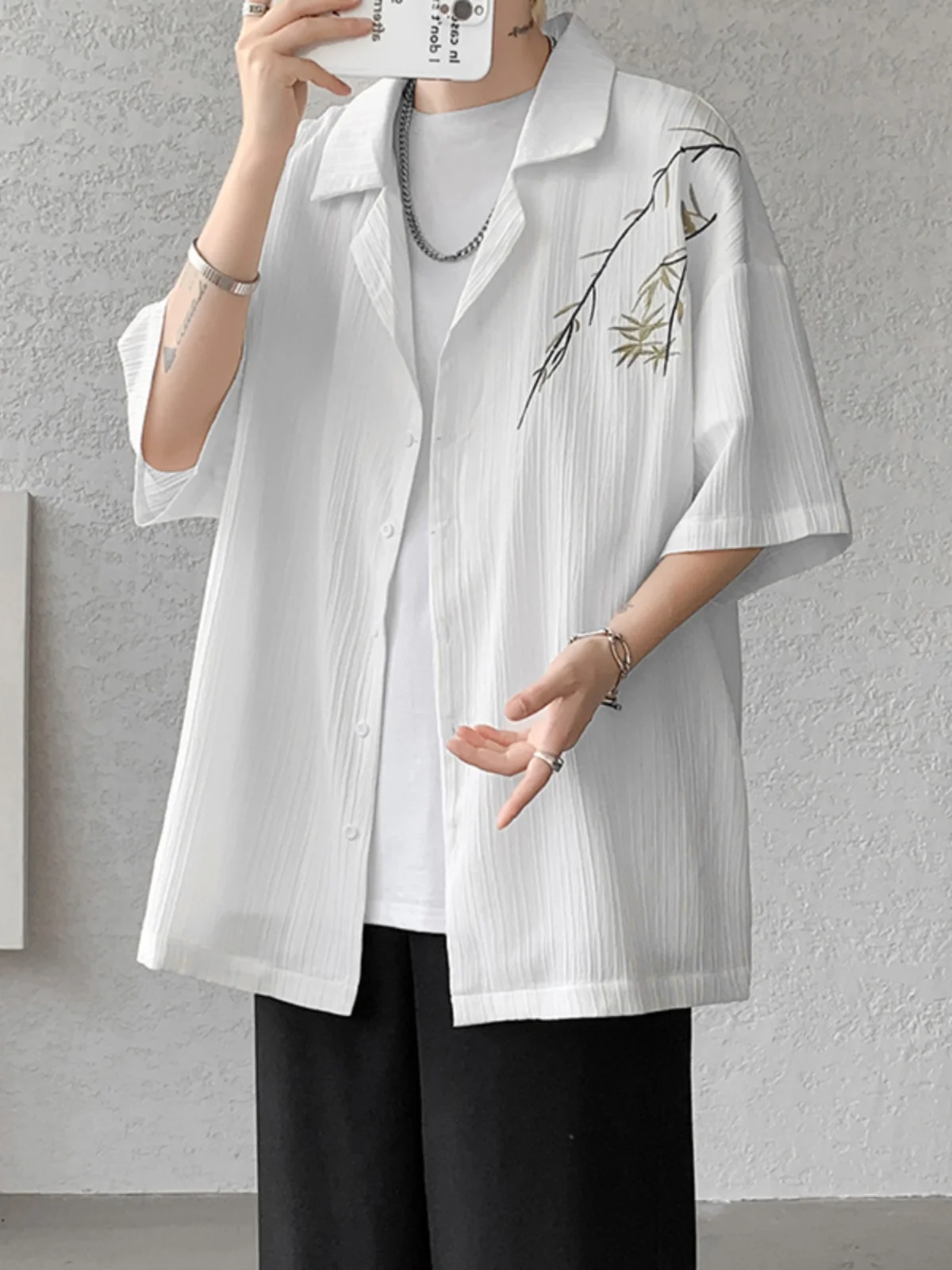 

Новая мужская летняя рубашка в китайском стиле с коротким рукавом, высококачественная, с вышивкой из бамбука, из ледяного шелка, в американском стиле, свободного кроя.