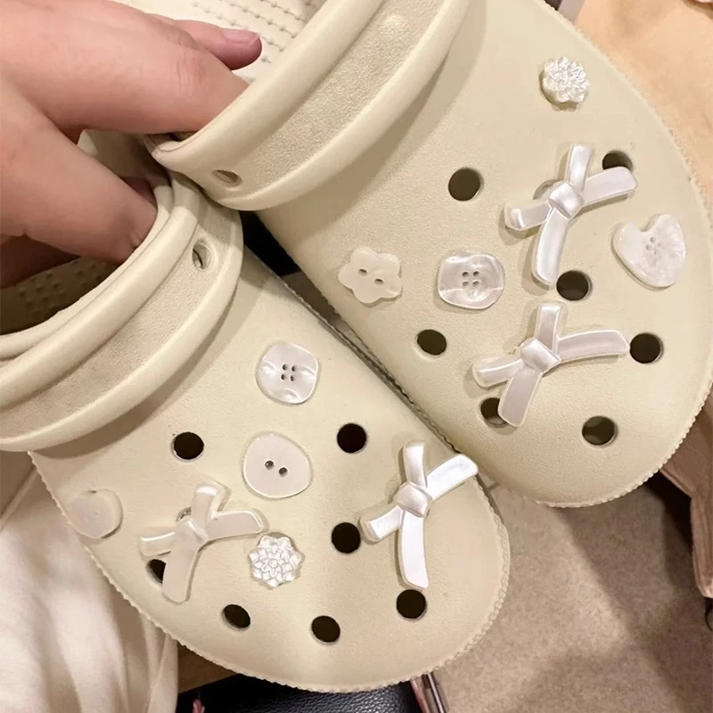 Fresh 12PCS Bowknot DIY Shoe Accessories Removable Shoe Decorations for Sandals And Garden Shoes Fashionable Holiday Gift