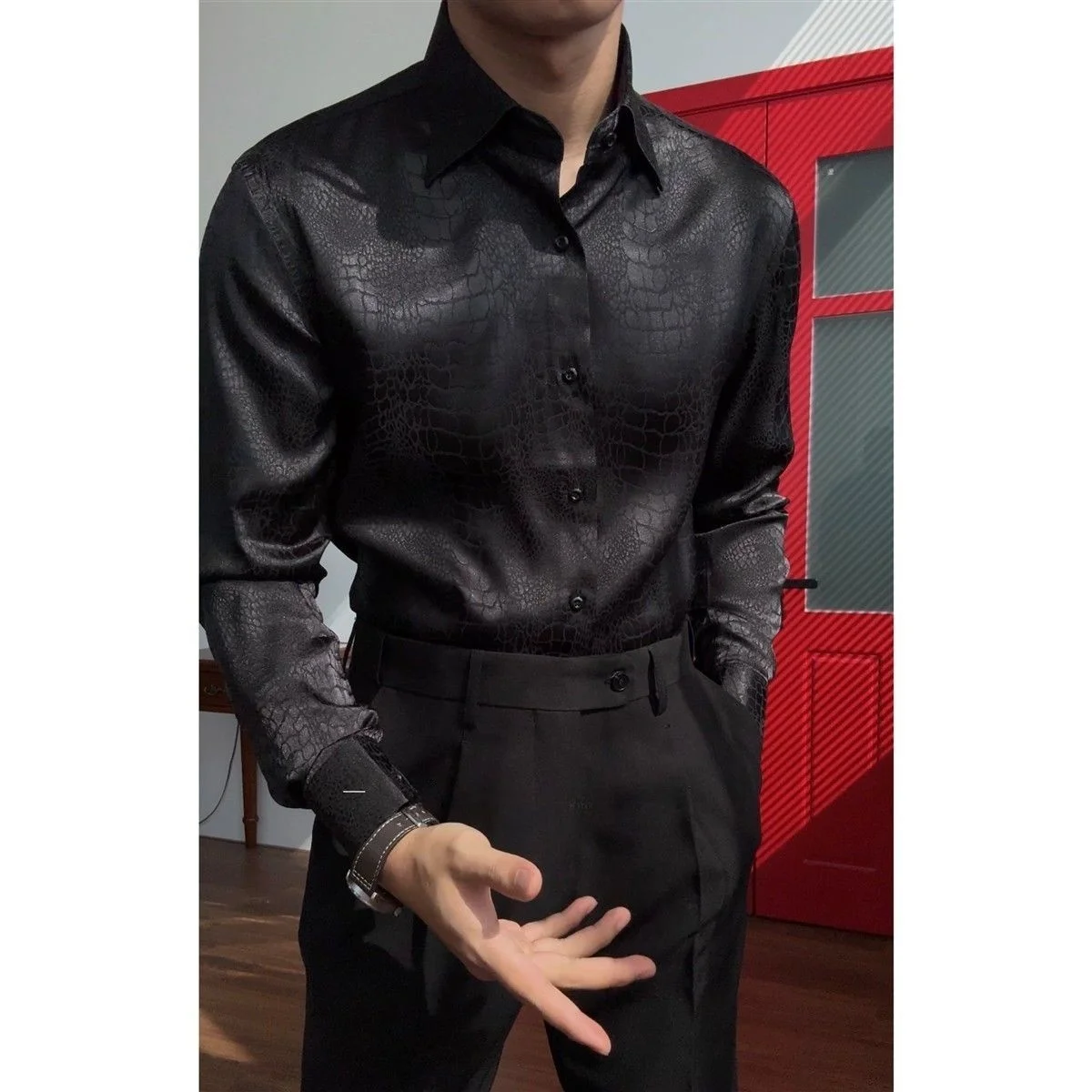 

Мужская длинная рубашка из полиэфирного волокна класса люкс с глянцевой текстурой, устойчивая к сминанию, приталенного кроя, для весенне-осеннего сезона