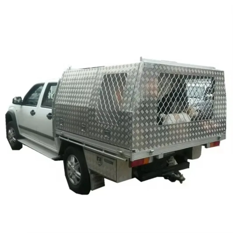 

Custom Aluminum Transport Dog Box for Truck with Whale Tail Handle Lock and Window