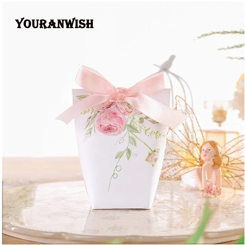 DIY maßge schneiderte Hochzeit begünstigt gehobene Geschenk boxen Papier Baby party Gunst Boxen rosa Blumen Candy Box