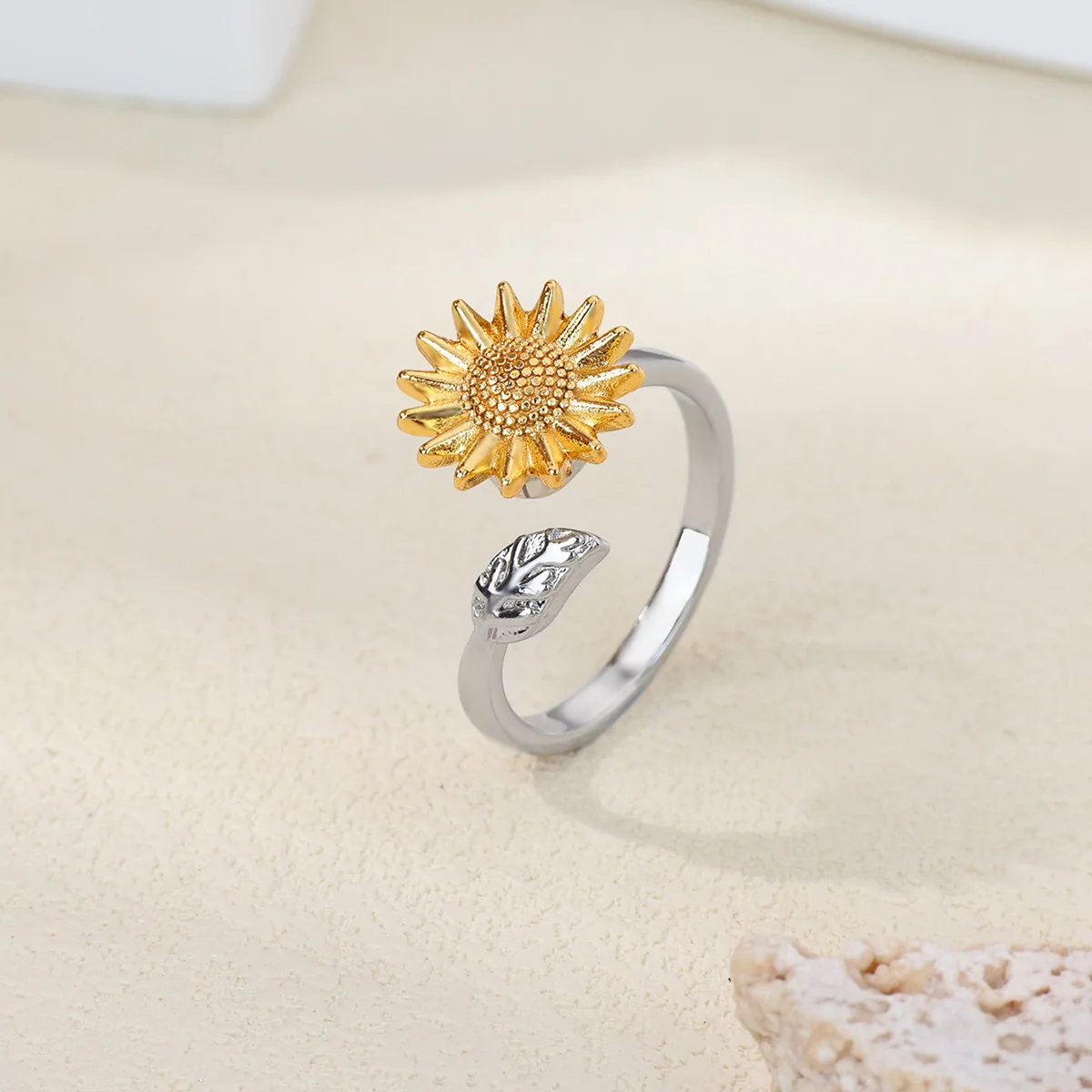 Women\'s Spinner Ring Luxury Four Clover Flower Rings For Man Gold Color Anti-stress Anxiety Fidget Ring Stainless Steel Jewelry