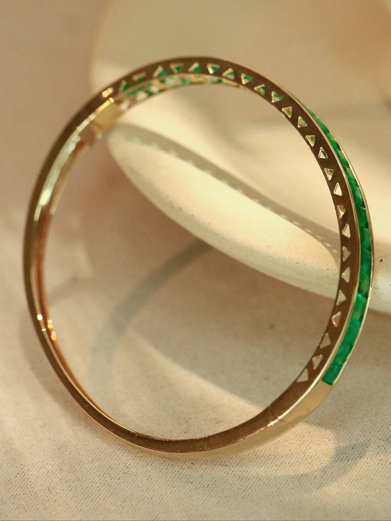 LUOWEND 100% 18K Yellow Gold Bangle Luxury Classic Design 4.45carat Real Natural Emerald Bangle for Women High Party Jewelry