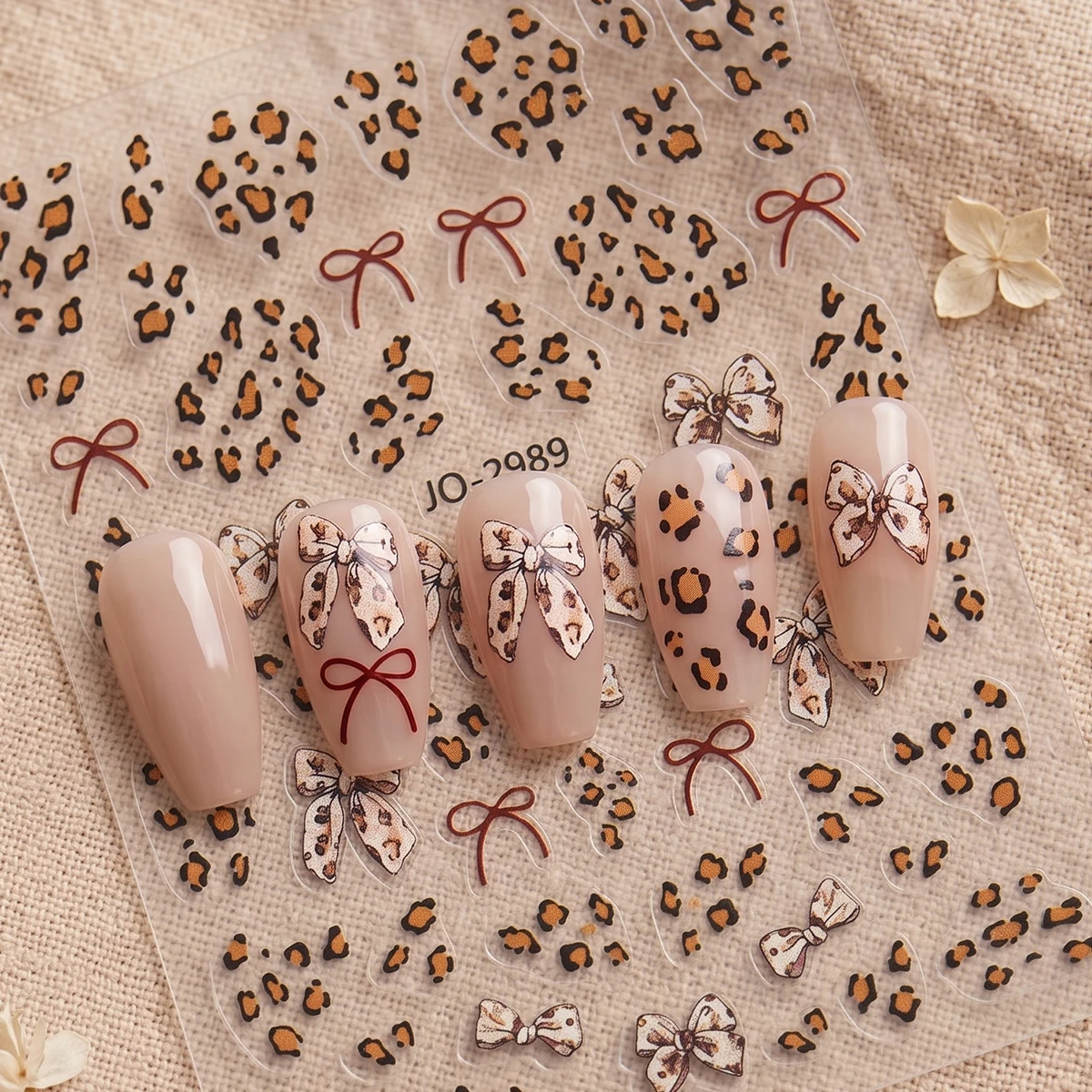 2 Stück Niedliche Leoparden-Schleifen 3D Nagelkunst-Aufkleber Herbst-Winter-Stil Schleifenknoten Rosa & Braun Leoparden-Nagelsticker DIY Maniküre-Dekorationen – Detail 6