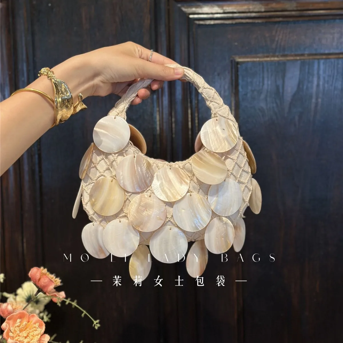 2026 high-end fairy hand-woven shell dumplings cloud fashion temperament versatile dinner single shoulder clutch bag