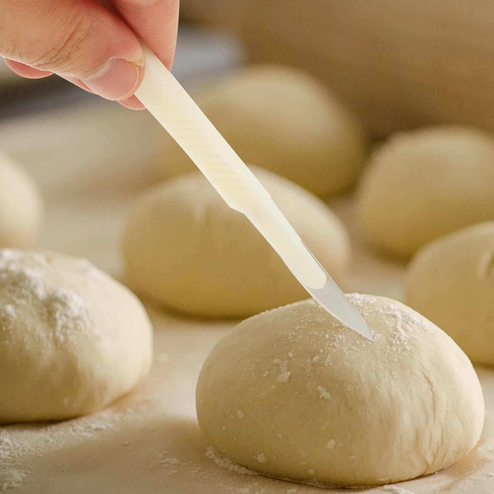 

4Pcs Professional Bread Cutter Carbon Steel Baking Cutter Household Curve Cutting Tool for Bread Cake Pastry Pizza