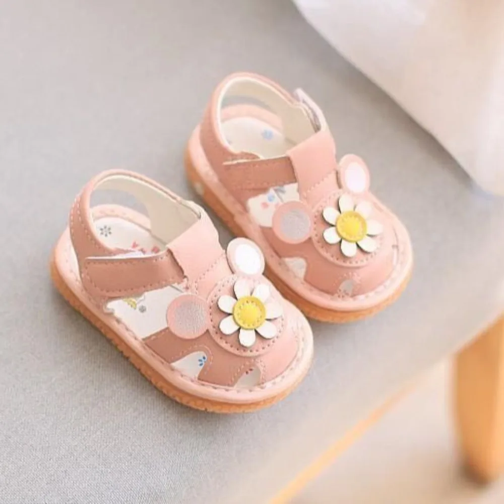 Soft Bottom Summer Kids Shoes Leathers with Sound Flower Children Sandals Hollow Out Anti-slip Girls Toddler Shoes Newborn