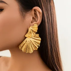 HUANZHI Punk Style Metal Large Size Ginkgo Leaf Gold Plated Earrings for Women Girls Fashion Trend Chunky Jewelry Gifts 2024