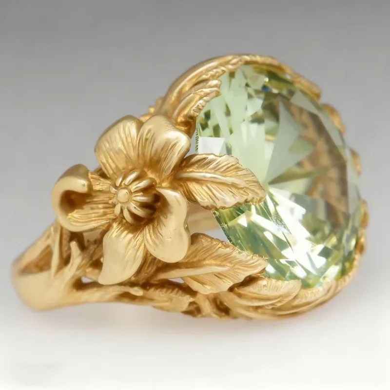 Vintage Zarter Grüner Synthetischer Zirkonia Goldener Blumen-Charm-Ring für Damen Eleganter Luxus-Schmuck für Bankette, Alltag und Festlichkeiten