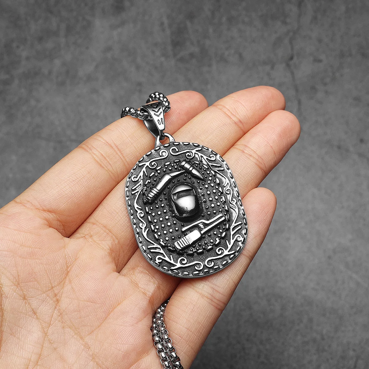 Welding Worker Mask Men Necklaces With Pendant Stainless Steel Trendy Jewelry For Male Women Punk Accessories Gifts Wholesale