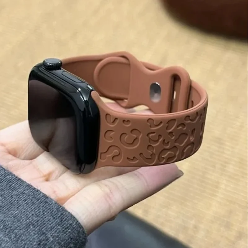 Graviertes Armband für Apple Watch 45mm 44mm 46mm 42mm 41mm 40mm 49mm Silikon Correa Armband Serie 11 8 9 10 7 SE 6 5 Ultra