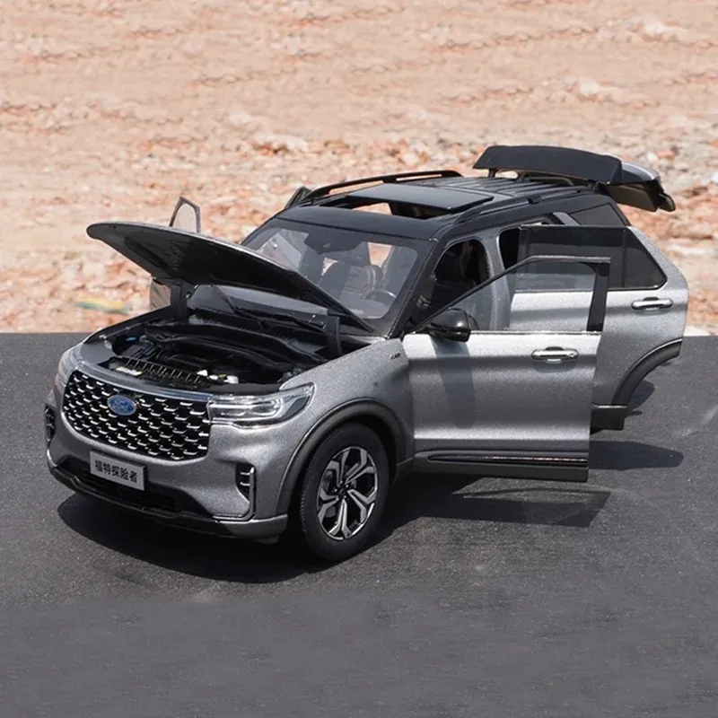 1/18 Ford EXPLORER 2023 Off-road SUV Die Cast Metal Car Model