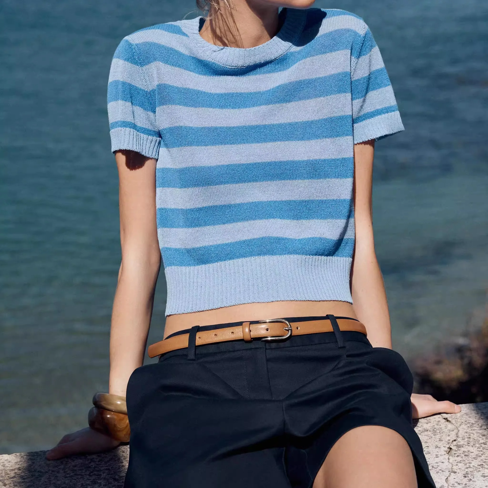 Novedad de verano, Top de punto de manga corta con cuello redondo a rayas para mujer, Top ajustado de estilo clásico que abso...