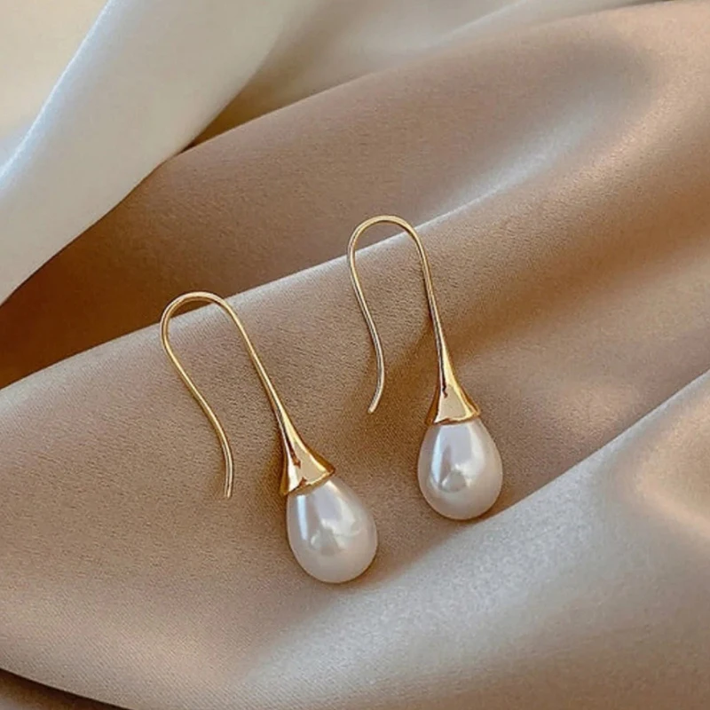 Huitan Gentle Drop Earrings with Teardrop Imitation Pearl Temperament Stylish Lady Jewelry for Wedding Female Charms Accessories