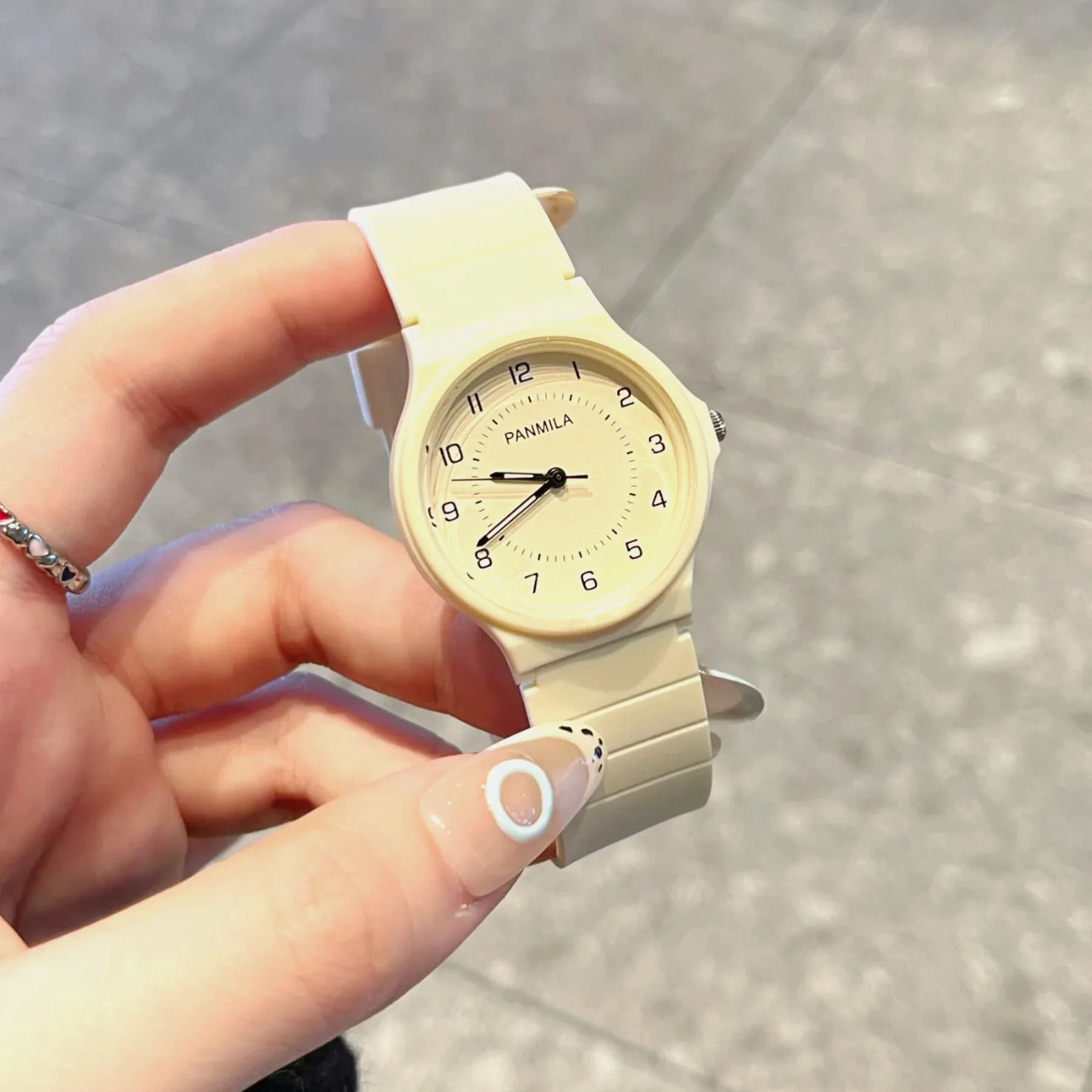 New Dopamine-Inspired Minimalist Digital Fashion Watch For StudentsMen And WomenQuartz Movement High-Quality Selected Timepiece.