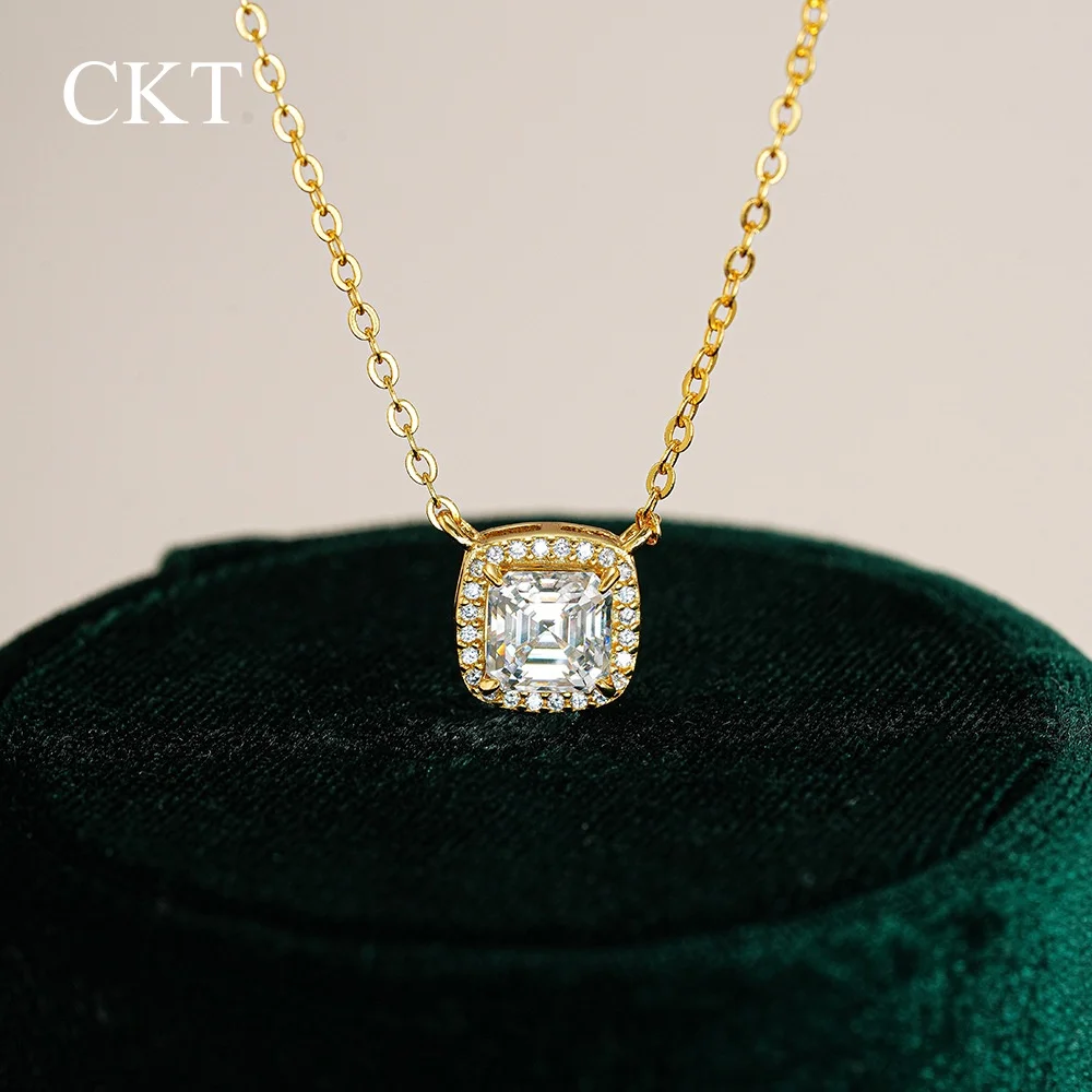 CKT 18k Gold Sugar Cube Necklace for Women Luxury Niche Design Inlay 1ct Diamond Moissanite Clavicle Chain Power Chain Pendant