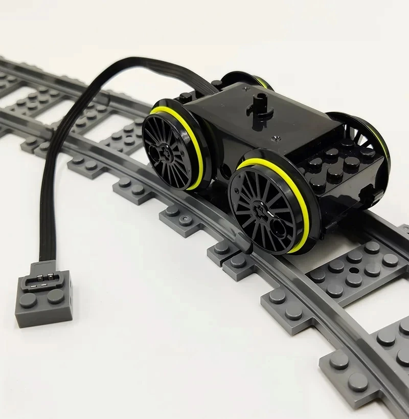 MOC Technische Elektronische Bouwstenen Onderdelen Treinspoor Motor Met Wielas Rubberen Ring Bakstenen DIY Auto voor Legoeds 88002