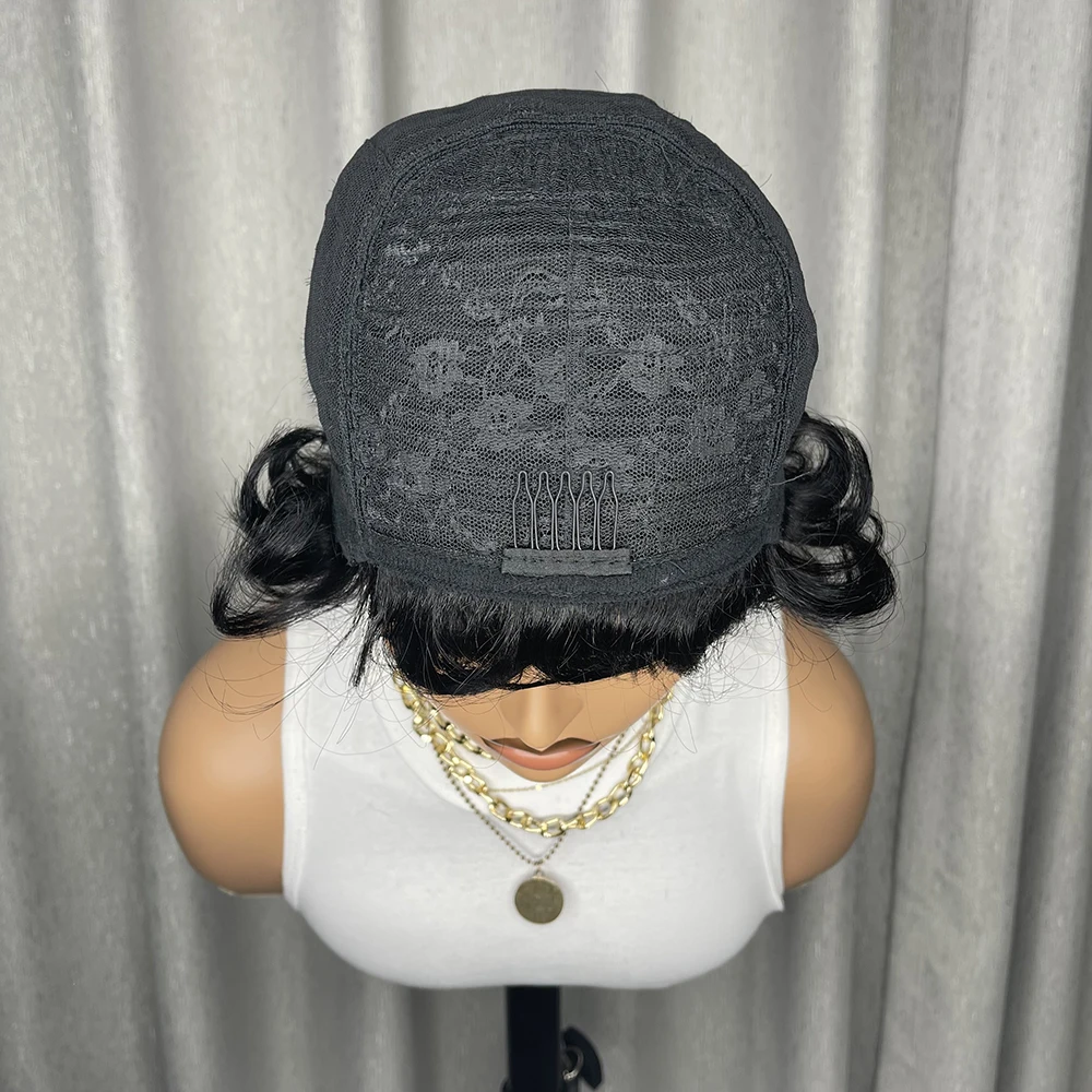 Peruki brazylijskie krótkie pixie cut dla czarnoskórych kobiet, krótki kręcony bob z wstępnie wyregulowaną grzywką, peruka typu water wave wykonana w całości maszynowo.